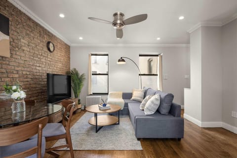 Property building, Seating area