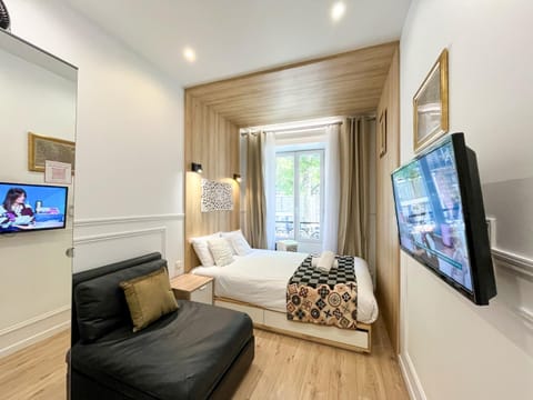 Urban Flat 81 - Paris Luxe Sebastopol Apartment in Paris