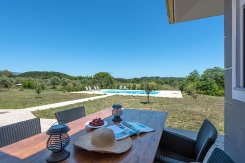 Day, Garden, View (from property/room), Balcony/Terrace, Seating area, Dining area, Garden view, Pool view, Swimming pool, sunbed