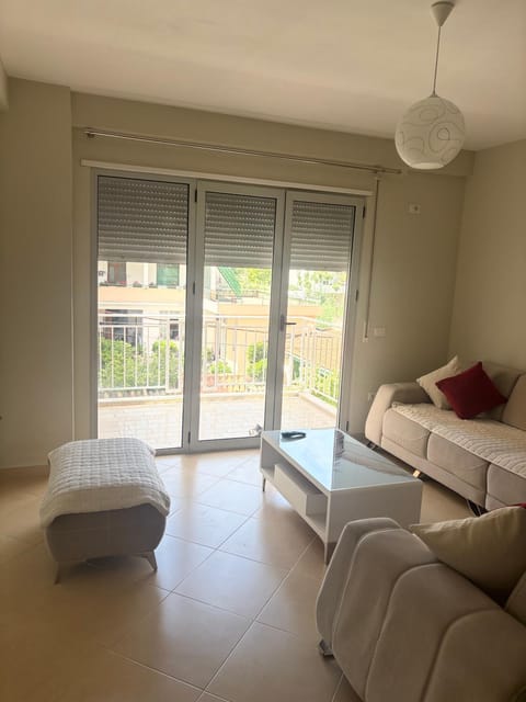View (from property/room), Balcony/Terrace, Living room, Photo of the whole room, Seating area