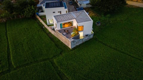 Property building, Bird's eye view