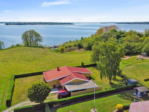 Holiday Home Erin - 200m from the sea by Interhome House in Sønderborg