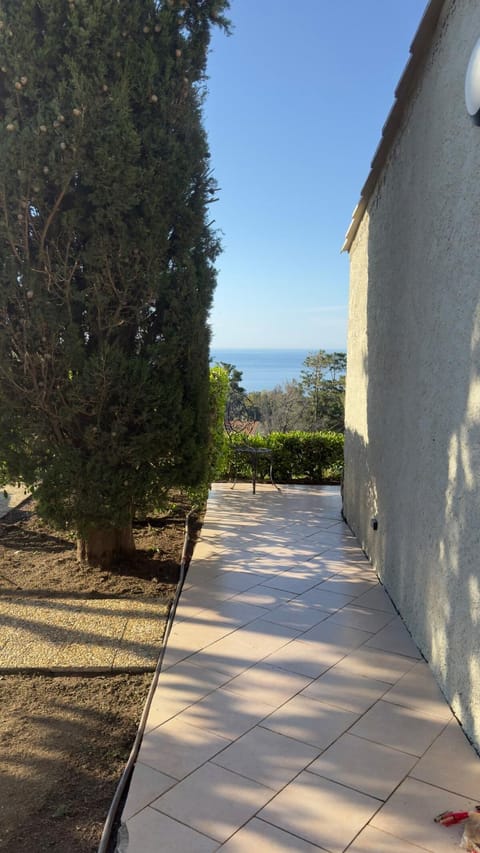 Lovely place with free parking Apartment in L'Île-Rousse