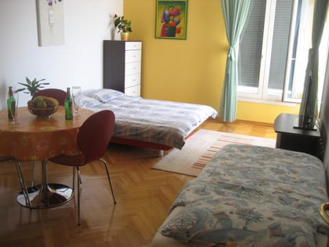 Studio Seaside Apartment Amphora Apartment in Split