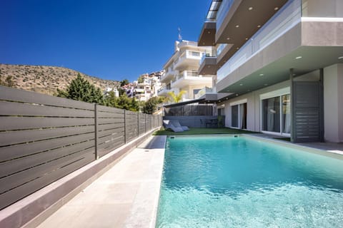 Property building, Day, Pool view, Swimming pool