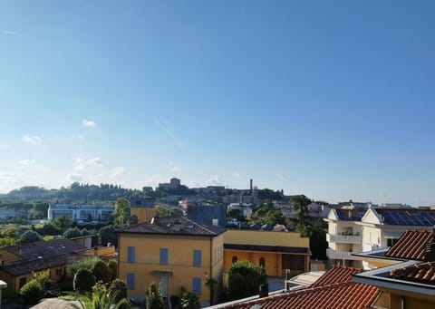Balcony/Terrace, City view
