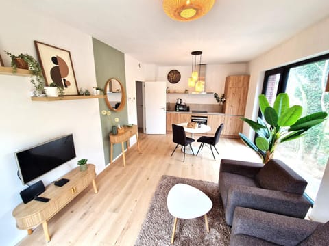 Waterloo Downtown Park Apartment in Flanders