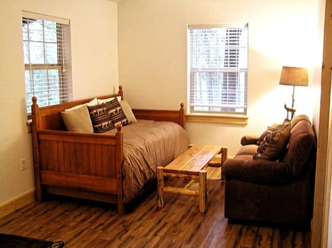 Inviting Family-Friendly Cabin Rental for Four on Flathead Lake in Montana Cabin in Lakeside