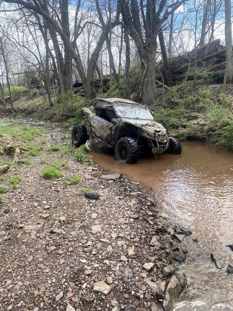Charming Cabin for Glamping in the Adirondacks, Ideal for a Couples Getaway Cabin in Brantingham