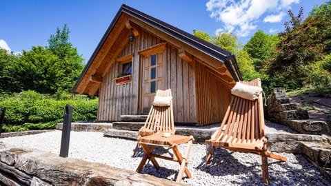 Property building, Day, Natural landscape, Garden, Garden view