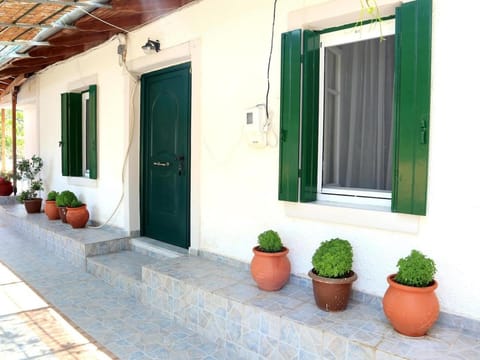 Property building, Facade/entrance