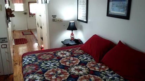 Authentic Caboose Rental near the Little La Crosse River in Sparta, Wisconsin House in Sparta