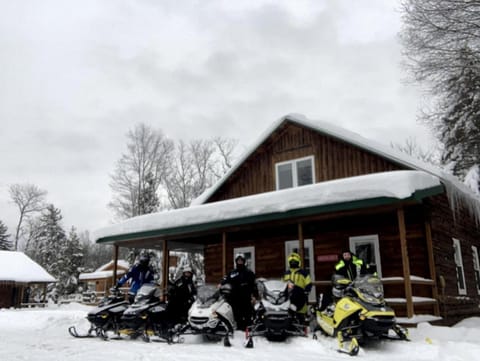 Pet Friendly Glamping in a Vintage Hay Wagon to Discover the Adirondacks House in Brantingham