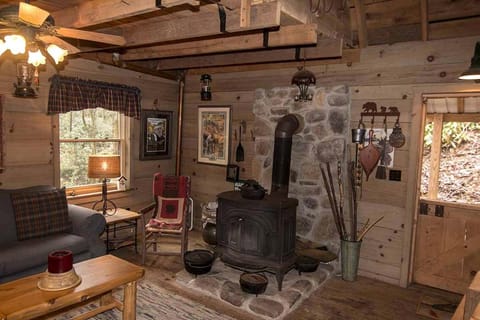 Secluded Two-Bedroom Barn near Lake Santeetlah, North Carolina House in Cheoah