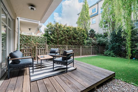 Property building, Patio, Day, Seating area, Garden view