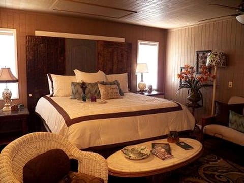 Cozy Cabin near the Gaudalupe River in Old Ingram Loop, Texas Cabin in Ingram