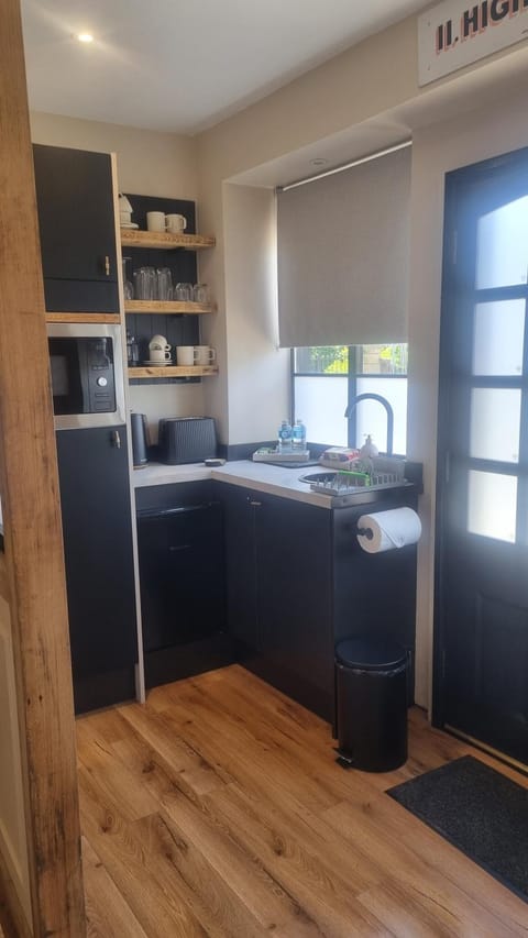 The Old Shop High Street Apartment in Wales