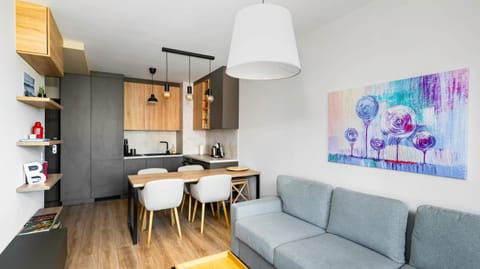 Kitchen or kitchenette, Seating area