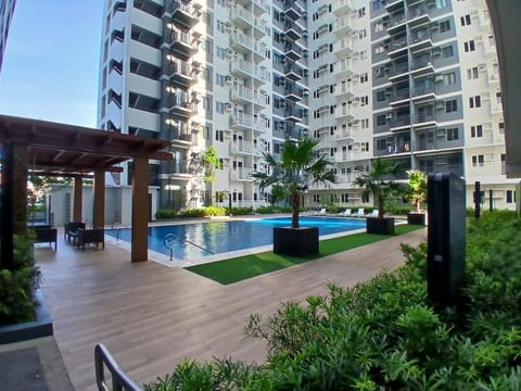 Property building, Garden, Pool view, Swimming pool