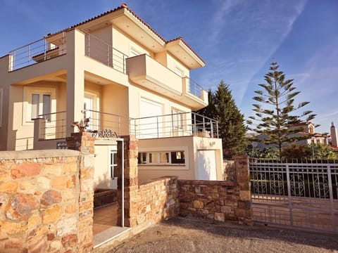 Property building, View (from property/room), Balcony/Terrace