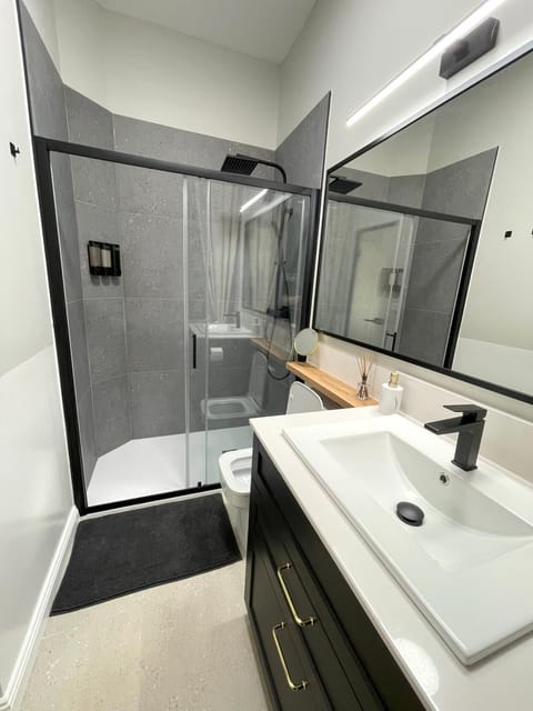Shower, Bathroom