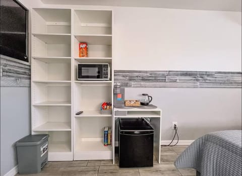 Cozy Guest House House in Pinellas Park