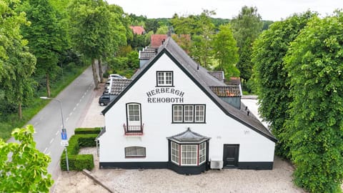 Property building, Day, Neighbourhood, Street view