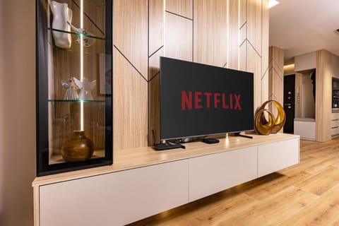 Communal lounge/ TV room, TV and multimedia, Evening entertainment