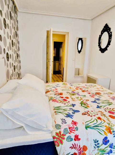 EN PLENO CENTRO de MADRID - GRAN VIA - CALLAO - SOL Apartment in Centro