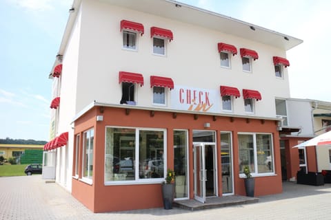 Property building, Day