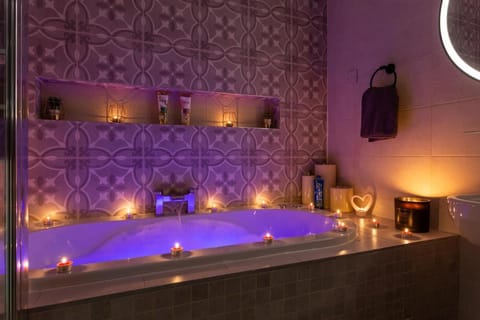 Hot Tub, Bathroom, Bath