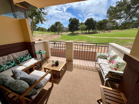 Spring, Natural landscape, Garden, Golfcourse, View (from property/room), Balcony/Terrace, Balcony/Terrace, Garden view