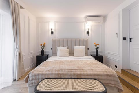 Gatsby Chic & Elegance & Billiards & Fitness & Luxury Apartment in Cannes