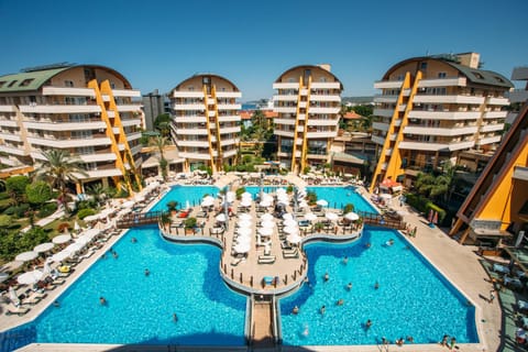 Property building, Swimming pool