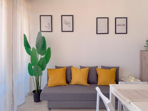 Vittorio Veneto - Spacious and Bright by Host Hero Apartment in Civitanova Marche