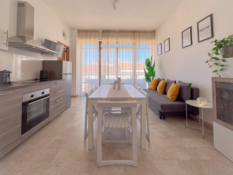 Vittorio Veneto - Spacious and Bright by Host Hero Apartment in Civitanova Marche