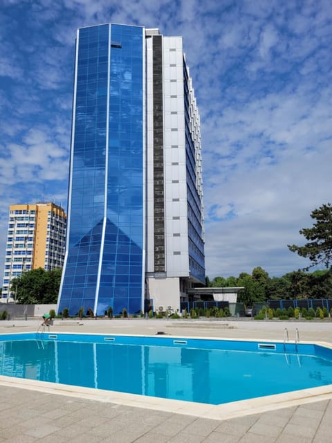 Property building, Swimming pool