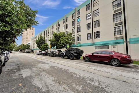 Ocean Dr 1BR • Miami Beach Getaway House in Flamingo Lummus
