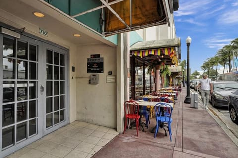 Ocean Dr 1BR • Miami Beach Getaway House in Flamingo Lummus