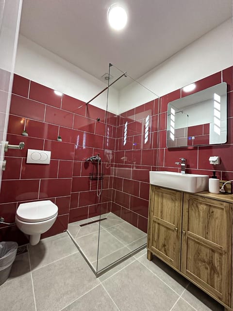 Shower, Toilet, Bathroom