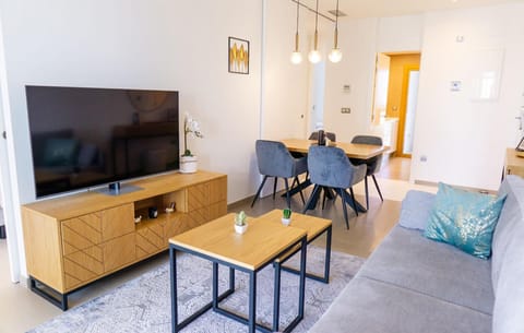 TV and multimedia, Living room, Seating area, Dining area, air conditioner
