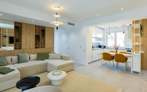 Kitchen or kitchenette, Living room, Seating area