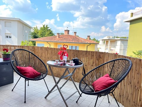 Property building, View (from property/room), Balcony/Terrace, Dining area
