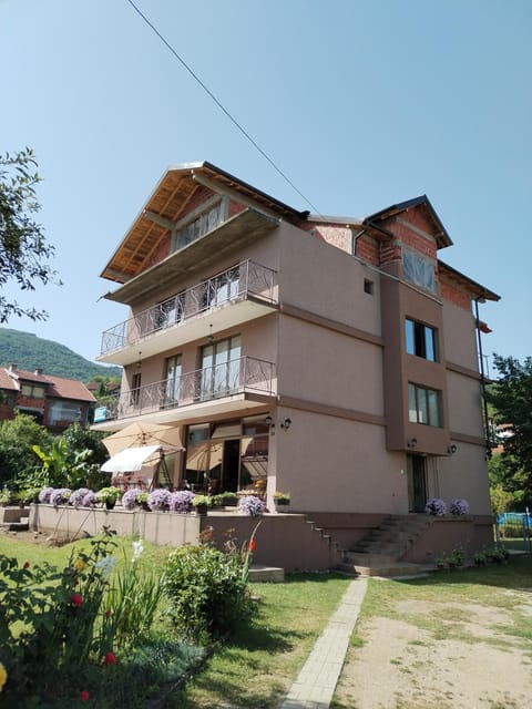 Property building, Day