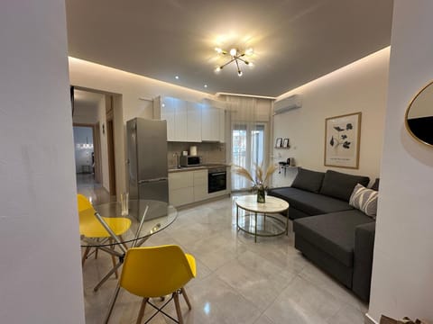 Kitchen or kitchenette, Living room, Seating area