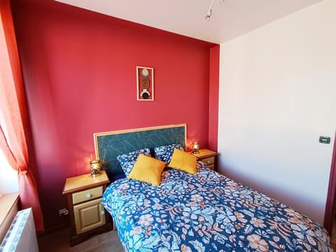 Bed, Night, Bedroom, cot