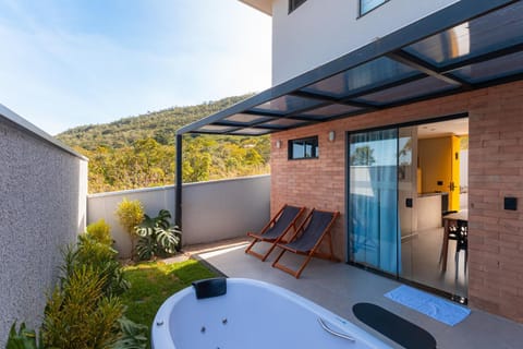 Hot Tub, Mountain view, sunbed