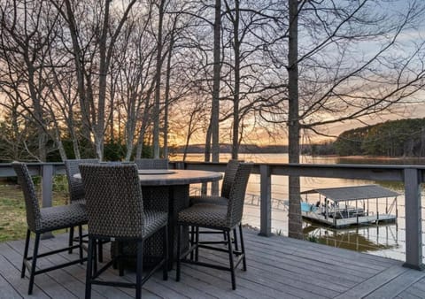 Rare Flat Lot wBeautiful Views Dock Hot Tub House in Tennessee