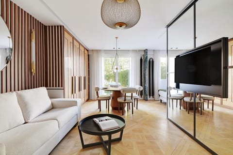 Living room, Seating area