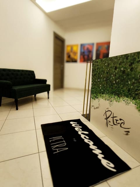 Lobby or reception, Internal: Not applicable to any particular room